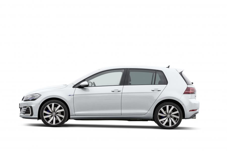  Volkswagen Golf GTE 2017 года  (WW) (фото 22 из 43)
